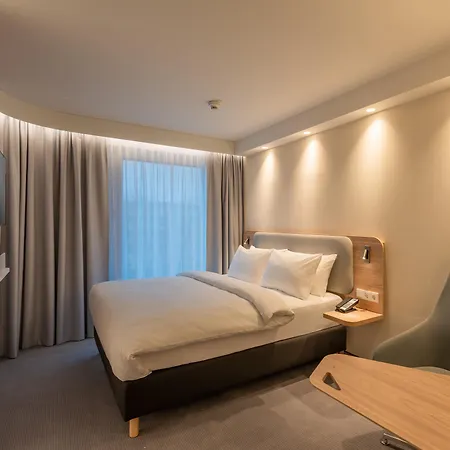 Hotel Express & - By Ihg Potsdam