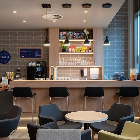 Hotel Express & - By Ihg