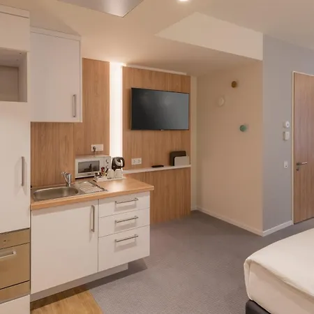 Hotel Express & - By Ihg Potsdam