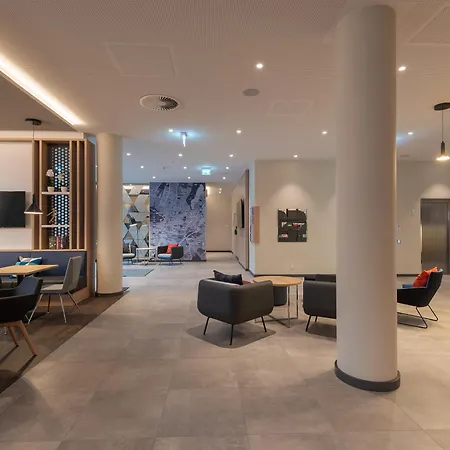 Express & - By Ihg Hotel 3*