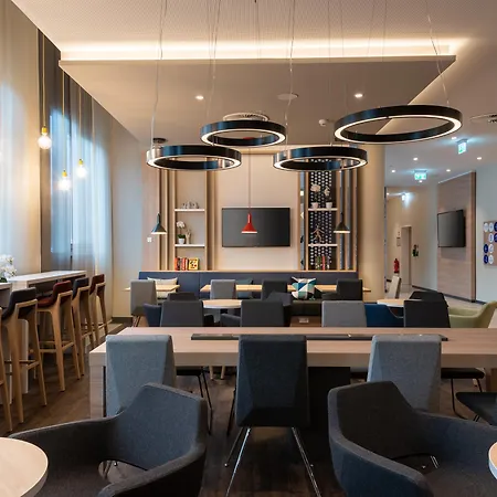 Express & - By Ihg 3*