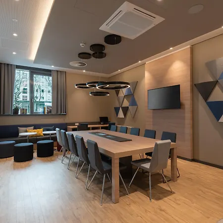 Hotel Express & - By Ihg 3*