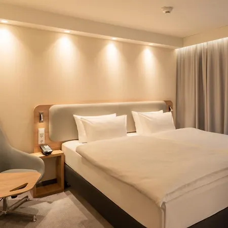 Express & - By Ihg Hotel