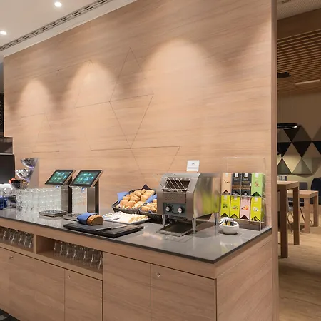 Express & - By Ihg Potsdam