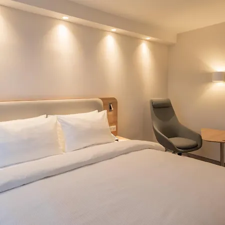 Express & - By Ihg 3*