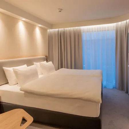 Hotel Express & - By Ihg Potsdam
