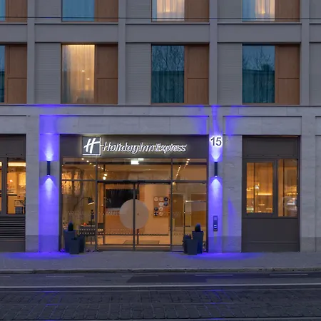 Hotel Express & - By Ihg Potsdam