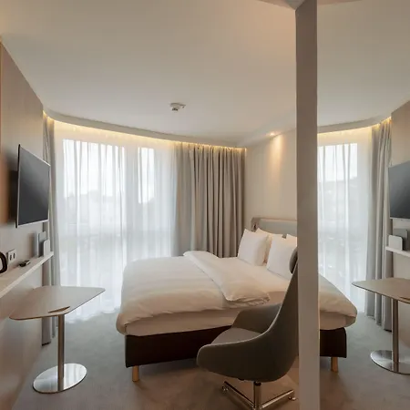 Hotel Express & - By Ihg Potsdam