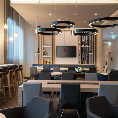Hotel Express & - By Ihg Potsdam
