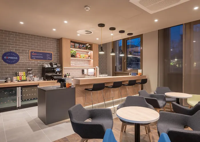 Express & - By Ihg Отель Потсдам