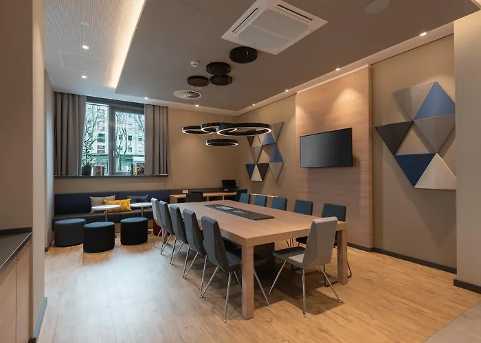 Hotell Express & - By Ihg 3*