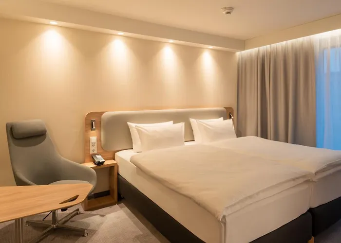 Express & - By Ihg Hotel