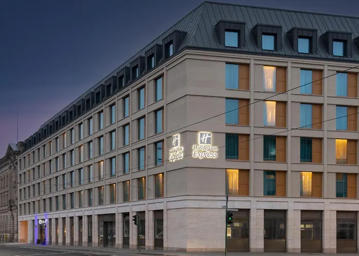 Hotell Express & - By Ihg 3*