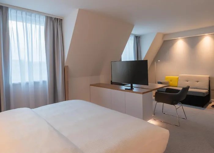 Express & - By Ihg Potsdam