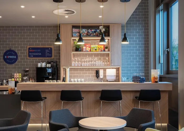 Hotell Express & - By Ihg