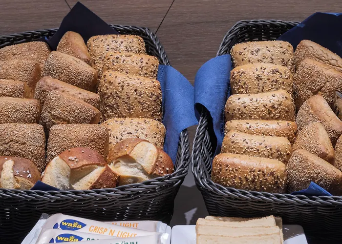 Hotel Express & - By Ihg 3*