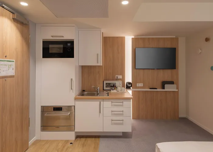 Hotell Express & - By Ihg